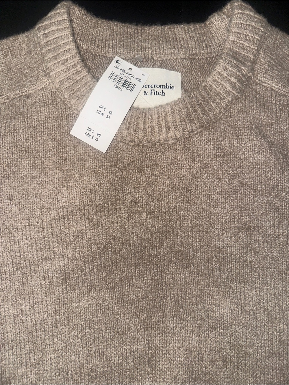 Abercrombie & Fitch
The A&F Madeline Dog Crew Sweater small NWT - Picture 6 of 6